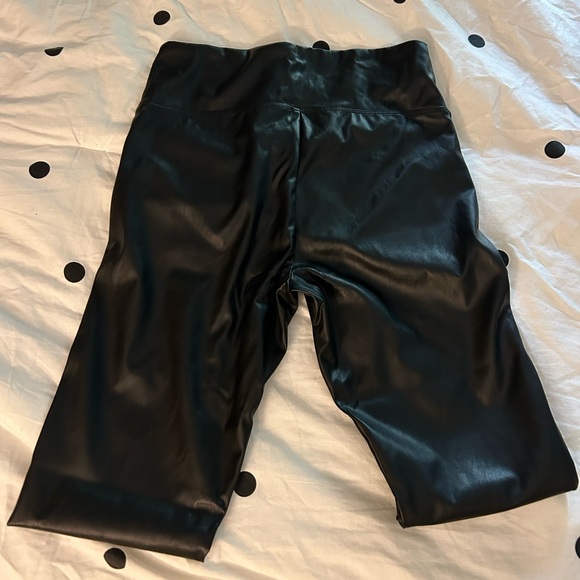 Women’s Faux Leather Jeggings - Picture 4 of 4